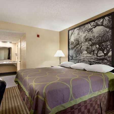 Super 8 By Wyndham Ruston Exterior foto