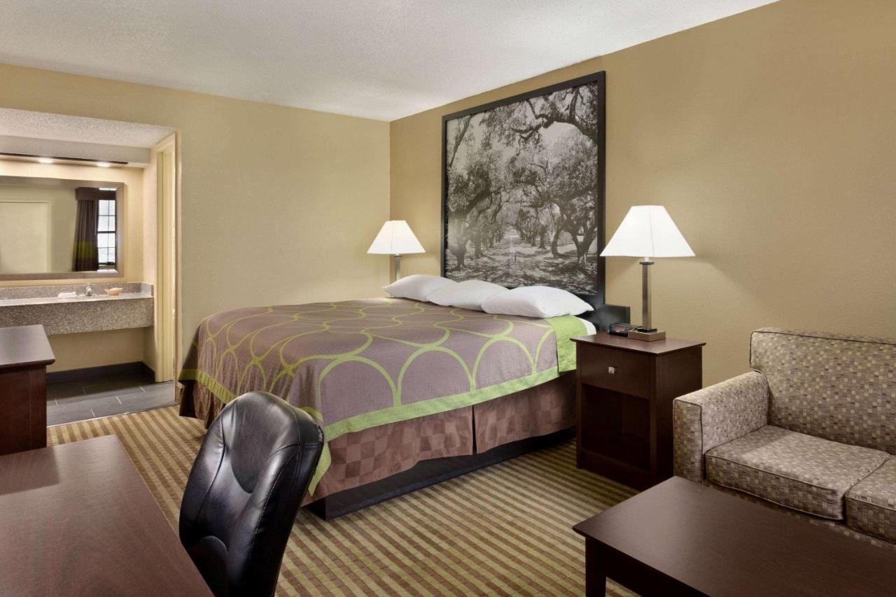 Super 8 By Wyndham Ruston Exterior foto